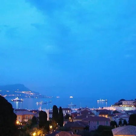 Amazing Sea View With Private Close Parking Apartman